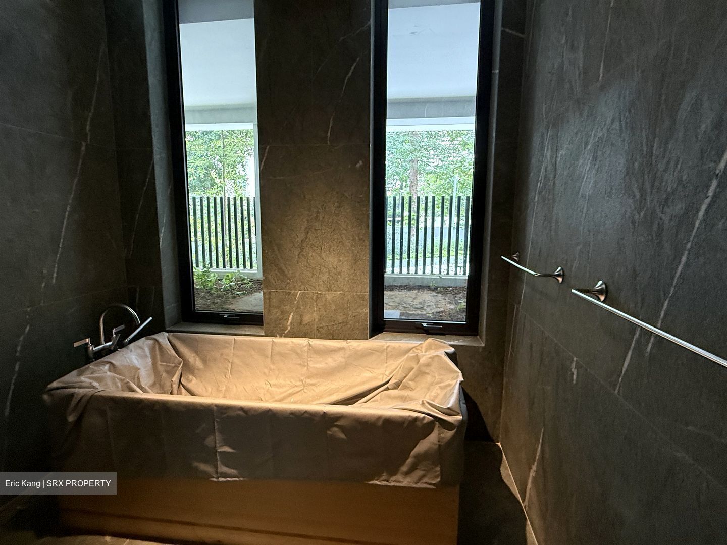 21 Anderson (D10), Condominium #570216751